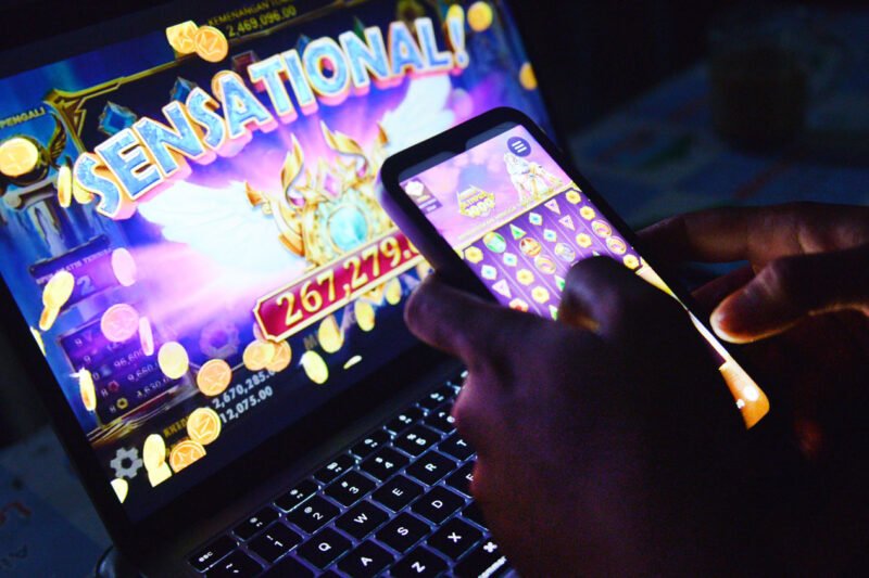 Keberuntungan di Ujung Jari: Fenomena Judi Online di Indonesia